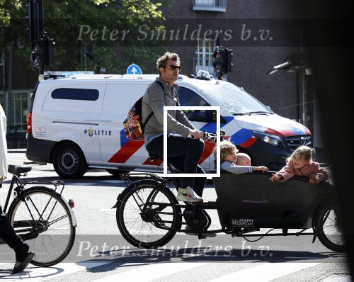 Amsterdam 6 mei 2020
Sander lantinga met zijn kinderen in de bakfiets