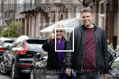 Amsterdam 15 mei 2020
Sheila de Vries met haar zoon Gideon p[ de cornelis schuytstraat