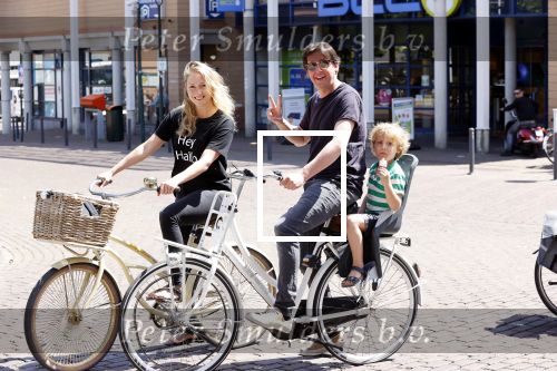 Amsterdam 29 mei 2020
Steven Kazan met zijn vrouw Jamie en hun zoontje