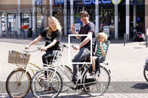 Amsterdam 29 mei 2020
Steven Kazan met zijn vrouw Jamie en hun zoontje