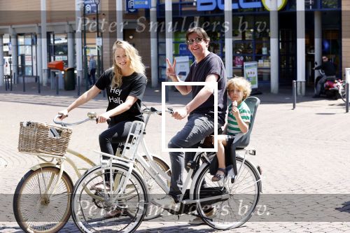 Amsterdam 29 mei 2020
Steven Kazan met zijn vrouw Jamie en hun zoontje