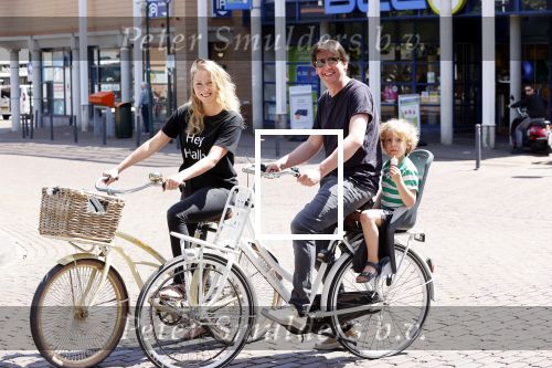Amsterdam 29 mei 2020
Steven Kazan met zijn vrouw Jamie en hun zoontje