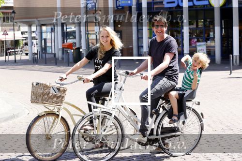 Amsterdam 29 mei 2020
Steven Kazan met zijn vrouw Jamie en hun zoontje