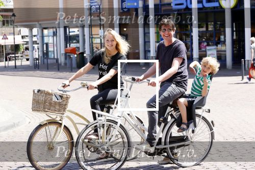 Amsterdam 29 mei 2020
Steven Kazan met zijn vrouw Jamie en hun zoontje