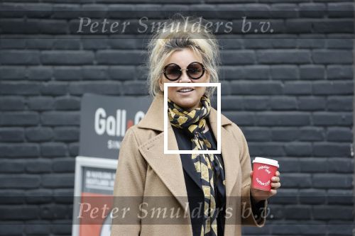 Amsterdam 15 mei 2020
Tatjana drinkt kopje koffie op de beethovenstraat