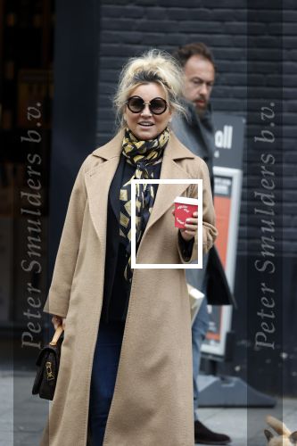 Amsterdam 15 mei 2020
Tatjana drinkt kopje koffie op de beethovenstraat