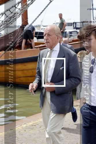 Volendam 1 juni 2020
Forum van Democratie met Thierry Baudet Theo Hiddema en Wybren van Haga zijn in Volendam tijdens de opening van de terrassen.