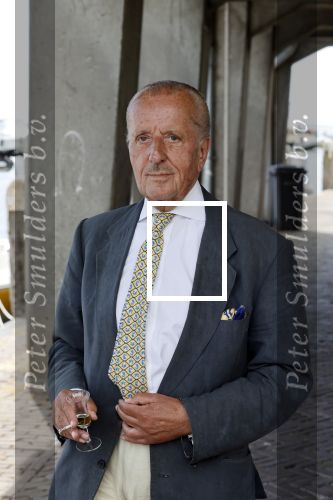 Volendam 1 juni 2020
Forum van Democratie met Thierry Baudet Theo Hiddema en Wybren van Haga zijn in Volendam tijdens de opening van de terrassen.