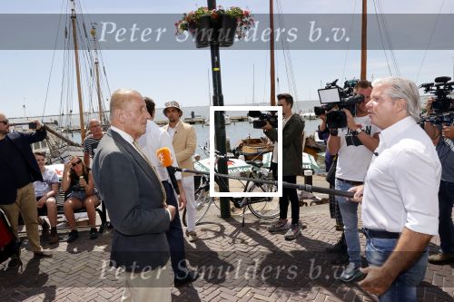 Volendam 1 juni 2020
Forum van Democratie met Thierry Baudet Theo Hiddema en Wybren van Haga zijn in Volendam tijdens de opening van de terrassen.