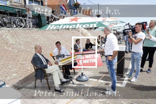 Volendam 1 juni 2020
Forum van Democratie met Thierry Baudet Theo Hiddema en Wybren van Haga zijn in Volendam tijdens de opening van de terrassen.