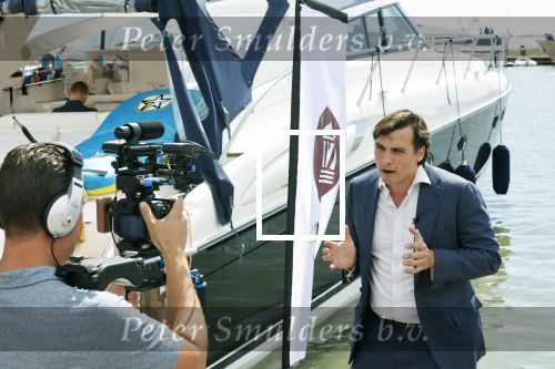 Volendam 1 juni 2020
Forum van Democratie met Thierry Baudet Theo Hiddema en Wybren van Haga zijn in Volendam tijdens de opening van de terrassen.