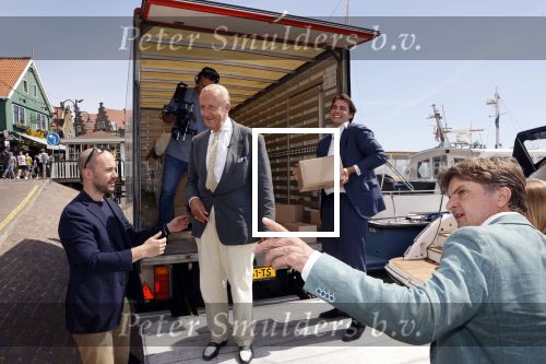 Volendam 1 juni 2020
Forum van Democratie met Thierry Baudet Theo Hiddema en Wybren van Haga zijn in Volendam tijdens de opening van de terrassen.