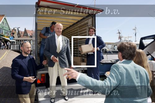 Volendam 1 juni 2020
Forum van Democratie met Thierry Baudet Theo Hiddema en Wybren van Haga zijn in Volendam tijdens de opening van de terrassen.
