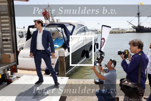 Volendam 1 juni 2020
Forum van Democratie met Thierry Baudet Theo Hiddema en Wybren van Haga zijn in Volendam tijdens de opening van de terrassen.