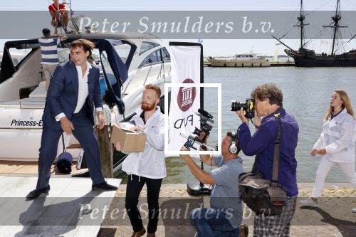 Volendam 1 juni 2020
Forum van Democratie met Thierry Baudet Theo Hiddema en Wybren van Haga zijn in Volendam tijdens de opening van de terrassen.