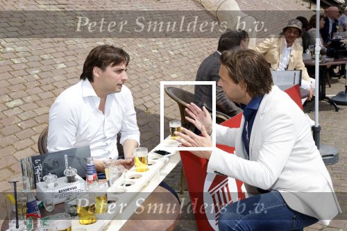 Volendam 1 juni 2020
Forum van Democratie met Thierry Baudet Theo Hiddema en Wybren van Haga zijn in Volendam tijdens de opening van de terrassen.