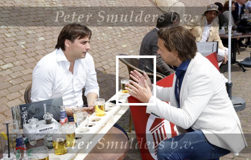 Volendam 1 juni 2020
Forum van Democratie met Thierry Baudet Theo Hiddema en Wybren van Haga zijn in Volendam tijdens de opening van de terrassen.