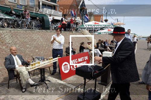 Volendam 1 juni 2020
Forum van Democratie met Thierry Baudet Theo Hiddema en Wybren van Haga zijn in Volendam tijdens de opening van de terrassen.