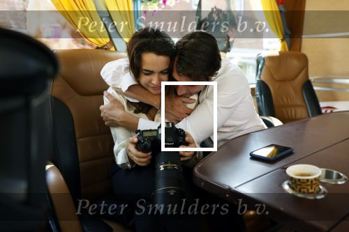 Hilversum Barneveld 13 juni 2020
Thierry Baudet gaat het land in om de krantjes van Forum voor democratie uit te delen. Zijn vriendin Davide legt alles vast met haar camera.