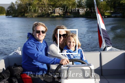 Nigtevecht 6 mei 2020
Thomas Berge Myrthe Mylius enhub zoon Jack aan het varen op de Vecht
