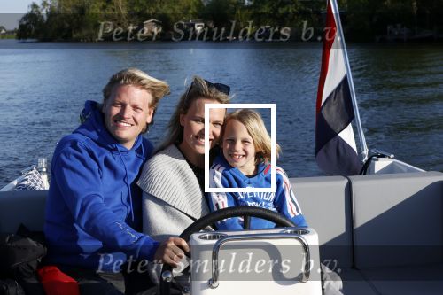 Nigtevecht 6 mei 2020
Thomas Berge Myrthe Mylius enhub zoon Jack aan het varen op de Vecht