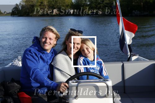 Nigtevecht 6 mei 2020
Thomas Berge Myrthe Mylius enhub zoon Jack aan het varen op de Vecht