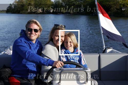 Nigtevecht 6 mei 2020
Thomas Berge Myrthe Mylius enhub zoon Jack aan het varen op de Vecht