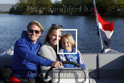 Nigtevecht 6 mei 2020
Thomas Berge Myrthe Mylius enhub zoon Jack aan het varen op de Vecht