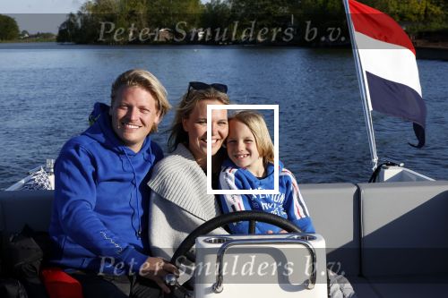 Nigtevecht 6 mei 2020
Thomas Berge Myrthe Mylius enhub zoon Jack aan het varen op de Vecht