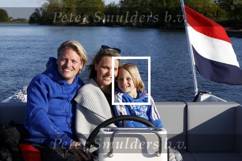 Nigtevecht 6 mei 2020
Thomas Berge Myrthe Mylius enhub zoon Jack aan het varen op de Vecht