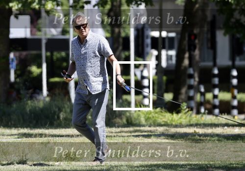 Amsterdam 29 mei 2020
Tom Egbers laat zijn hond uit.