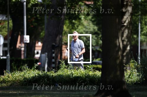 Amsterdam 29 mei 2020
Tom Egbers laat zijn hond uit.