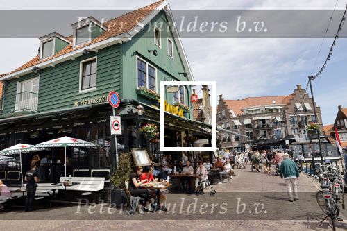 Volendam 1 juni 2020
Forum van Democratie met Thierry Baudet Theo Hiddema en Wybren van Haga zijn in Volendam tijdens de opening van de terassen.