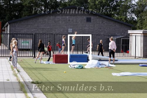 Weesp 8 juni 2020
Jeugd weesp traint buiten ivm corona virus . OA turnvereniging WVGV