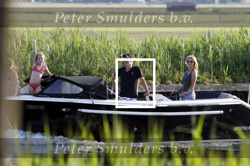 Nigtevecht 21 mei 2020
Wendy v Dijk met haar moeder man Erland Galjaard en dochter Lizzy aan het varen op de Vecht