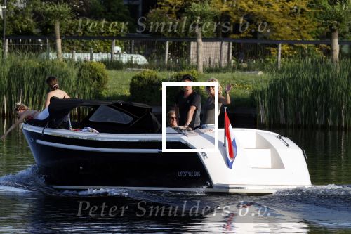 Nigtevecht 21 mei 2020
Wendy v Dijk met haar moeder man Erland Galjaard en dochter Lizzy aan het varen op de Vecht