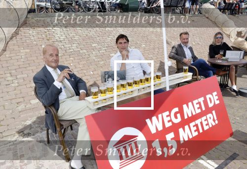 Volendam 1 juni 2020
Forum van Democratie met Wybren v Haga is in Volendam tijdens de opening van de terrassen.