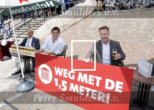 Volendam 1 juni 2020
Forum van Democratie met Wybren v Haga is in Volendam tijdens de opening van de terrassen.