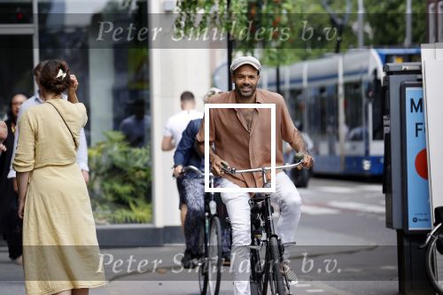 Amsterdam 4 juni 2021
Alain Clarik op de fiets in Amsterdam zuid