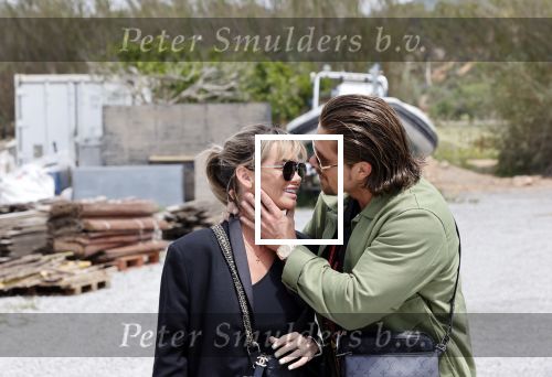 Schiphol en ibiza 23 en 24 april 2021
Andre Hazes gaat voor het eerst op vakantie met zijn nieuwe vriendin Sarah v Soelen . Ook de neef van zijn moeder Andy en zijn vrouw zijn erbij alsmede nog 2 stellen.