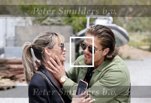 Schiphol en ibiza 23 en 24 april 2021
Andre Hazes gaat voor het eerst op vakantie met zijn nieuwe vriendin Sarah v Soelen . Ook de neef van zijn moeder Andy en zijn vrouw zijn erbij alsmede nog 2 stellen.