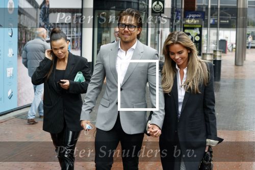 Amstelveen 27 mei 2021
Opening Yoyo tea bar van Rachel Hazes in winkelcentrum Amstelveen.
Andre Hazes zijn vriendinSarah v Soelen en haar ouders zijn ook aanwezig.