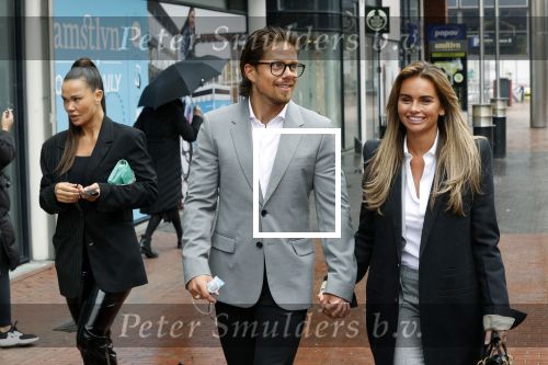 Amstelveen 27 mei 2021
Opening Yoyo tea bar van Rachel Hazes in winkelcentrum Amstelveen.
Andre Hazes zijn vriendinSarah v Soelen en haar ouders zijn ook aanwezig.