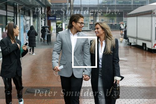 Amstelveen 27 mei 2021
Opening Yoyo tea bar van Rachel Hazes in winkelcentrum Amstelveen.
Andre Hazes zijn vriendinSarah v Soelen en haar ouders zijn ook aanwezig.