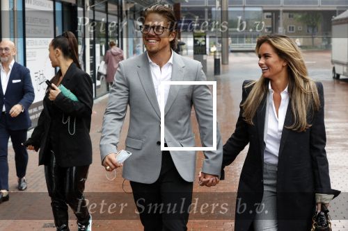 Amstelveen 27 mei 2021
Opening Yoyo tea bar van Rachel Hazes in winkelcentrum Amstelveen.
Andre Hazes zijn vriendinSarah v Soelen en haar ouders zijn ook aanwezig.