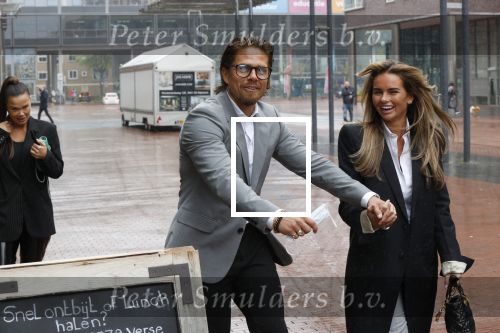 Amstelveen 27 mei 2021
Opening Yoyo tea bar van Rachel Hazes in winkelcentrum Amstelveen.
Andre Hazes zijn vriendinSarah v Soelen en haar ouders zijn ook aanwezig.