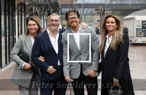 Amstelveen 27 mei 2021
Opening Yoyo tea bar van Rachel Hazes in winkelcentrum Amstelveen.
Andre Hazes zijn vriendinSarah v Soelen en haar ouders zijn ook aanwezig.