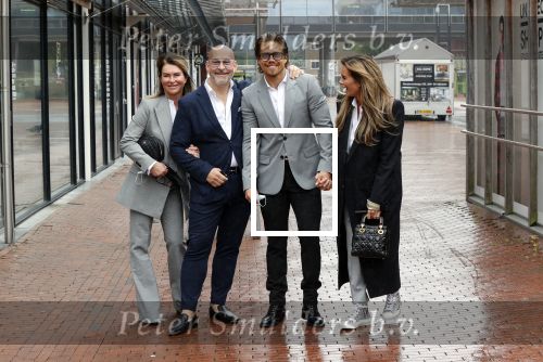 Amstelveen 27 mei 2021
Opening Yoyo tea bar van Rachel Hazes in winkelcentrum Amstelveen.
Andre Hazes zijn vriendinSarah v Soelen en haar ouders zijn ook aanwezig.
