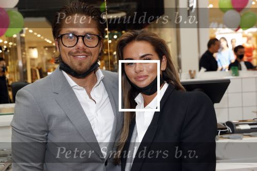 Amstelveen 27 mei 2021
Opening Yoyo tea bar van Rachel Hazes in winkelcentrum Amstelveen.
Andre Hazes zijn vriendinSarah v Soelen en haar ouders zijn ook aanwezig.