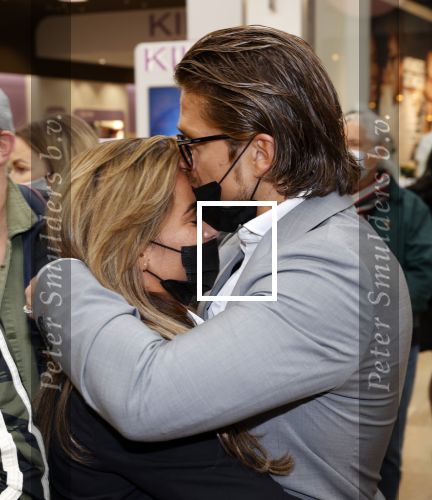 Amstelveen 27 mei 2021
Opening Yoyo tea bar van Rachel Hazes in winkelcentrum Amstelveen.
Andre Hazes zijn vriendinSarah v Soelen en haar ouders zijn ook aanwezig.